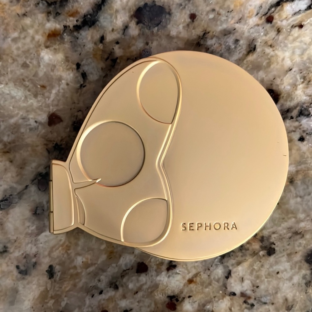 Limited edition Minnie Mouse purse mirror